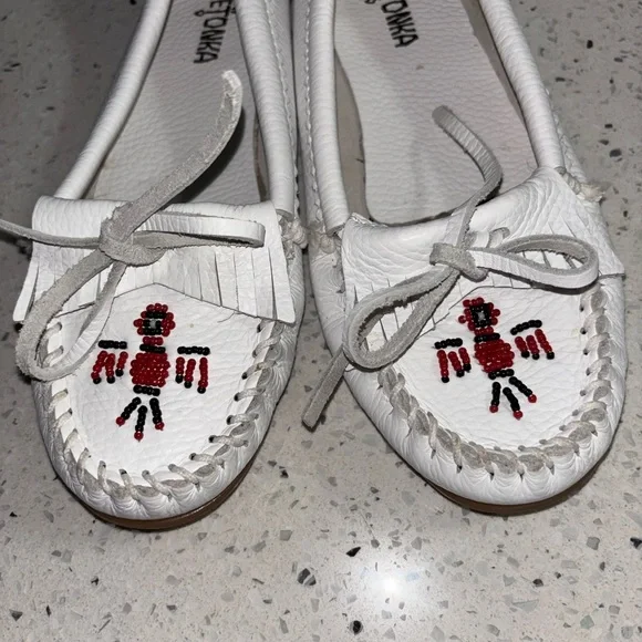 Minnetonka Women's Leather Moccasins with Red Embroidery - Picture 3 of 5